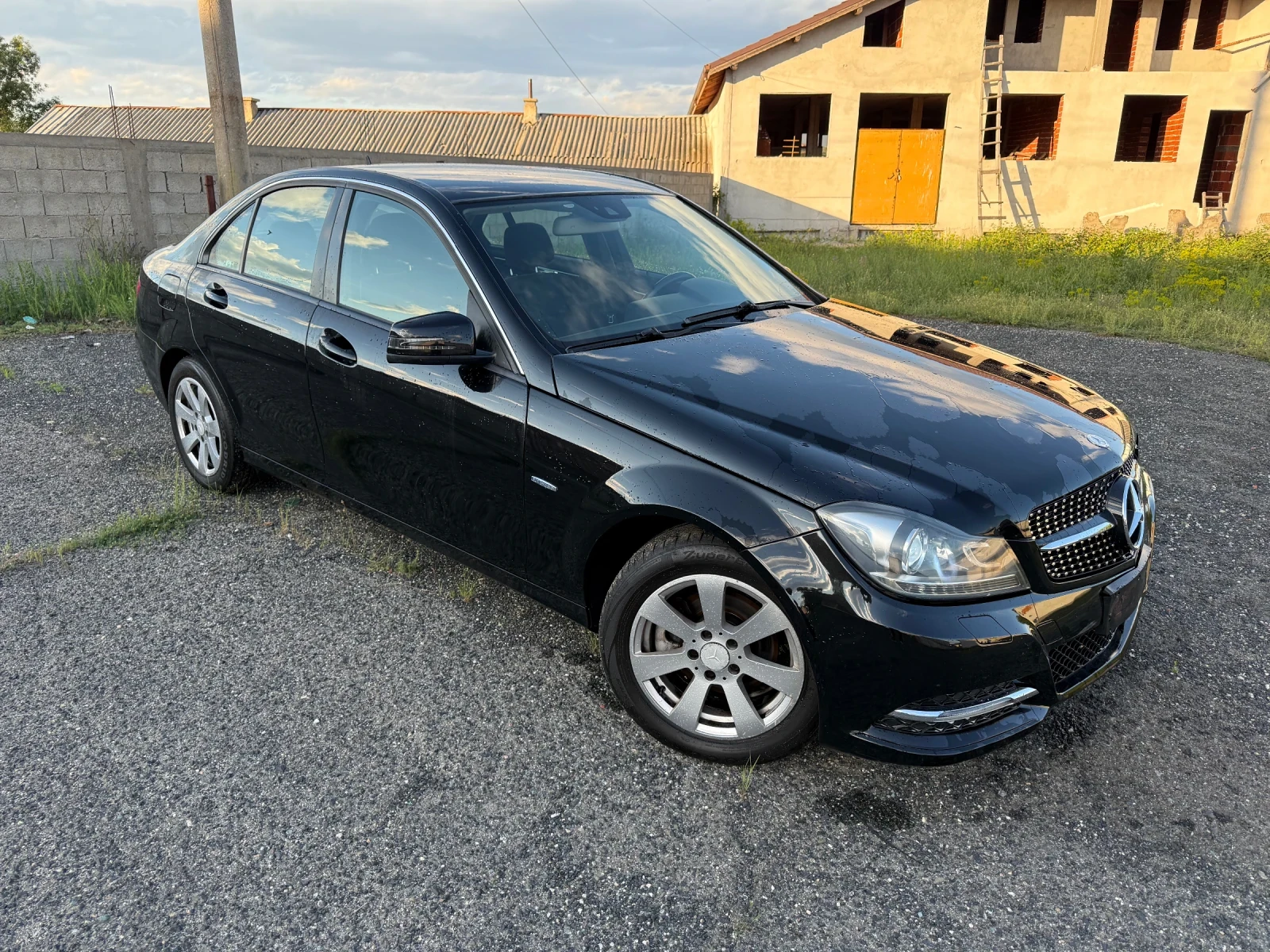 Mercedes-Benz C 200  - изображение 2