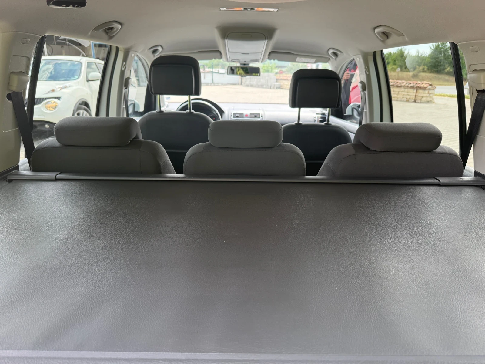 VW Touran 2.0 - изображение 9