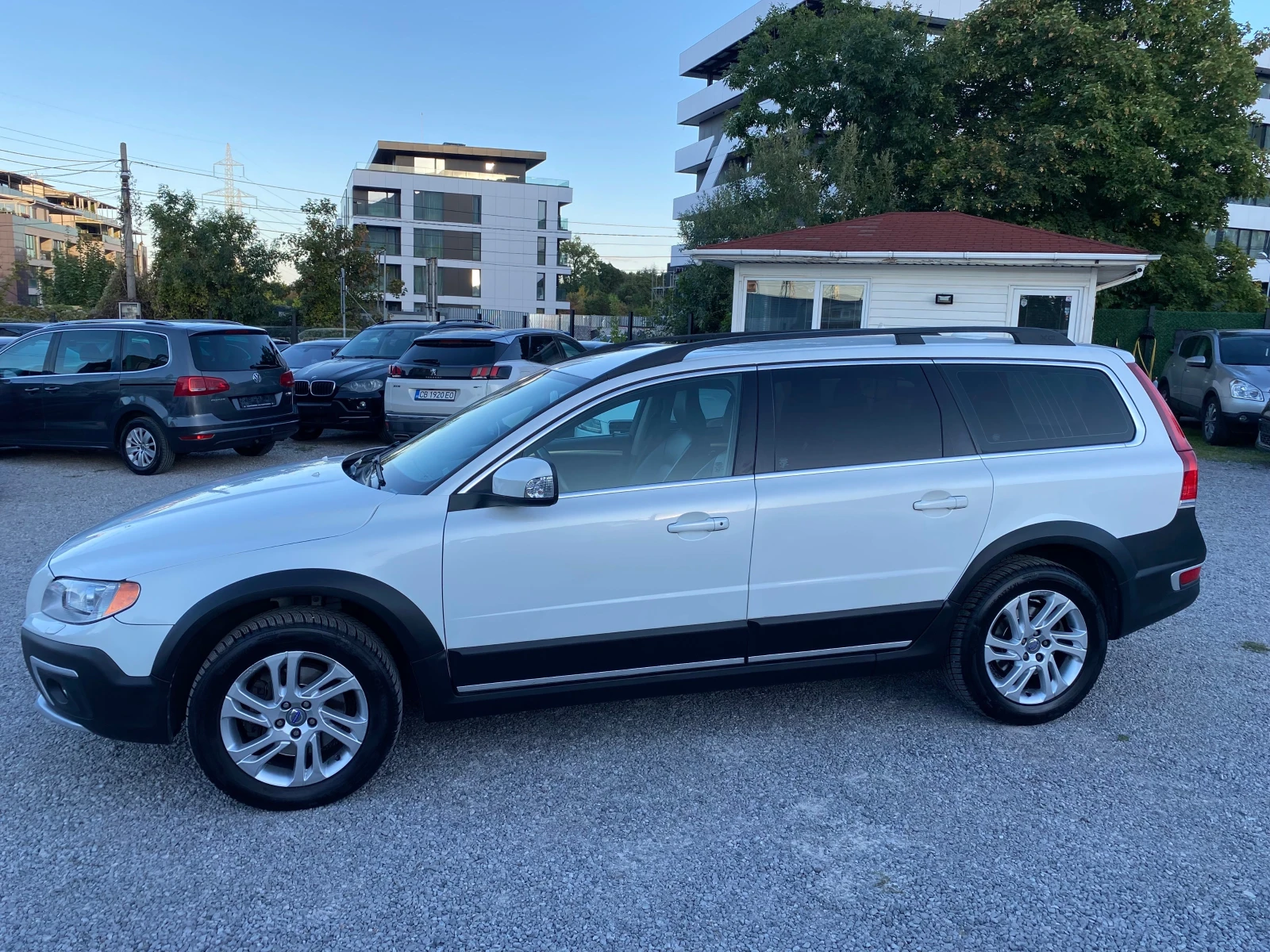 Volvo Xc70 D 4 MOMENTOM - изображение 4