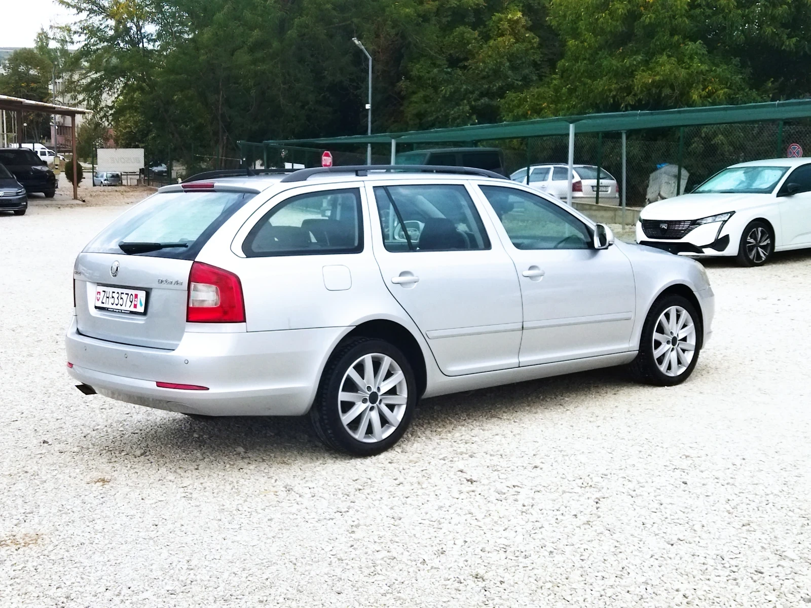 Skoda Octavia 1.8 TSI 4x4, снимка 9 - Автомобили и джипове - 52232847