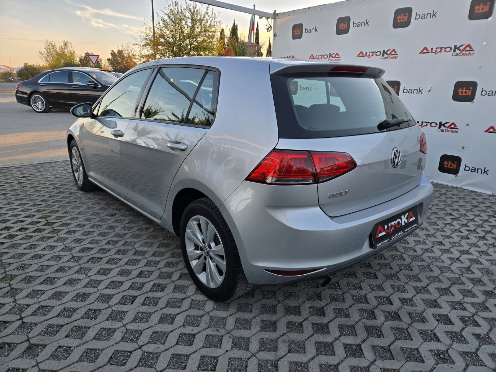 VW Golf 7= 1.6TDI-110kc= АВТОМАТ* DSG* = BLUEMOTION - изображение 5