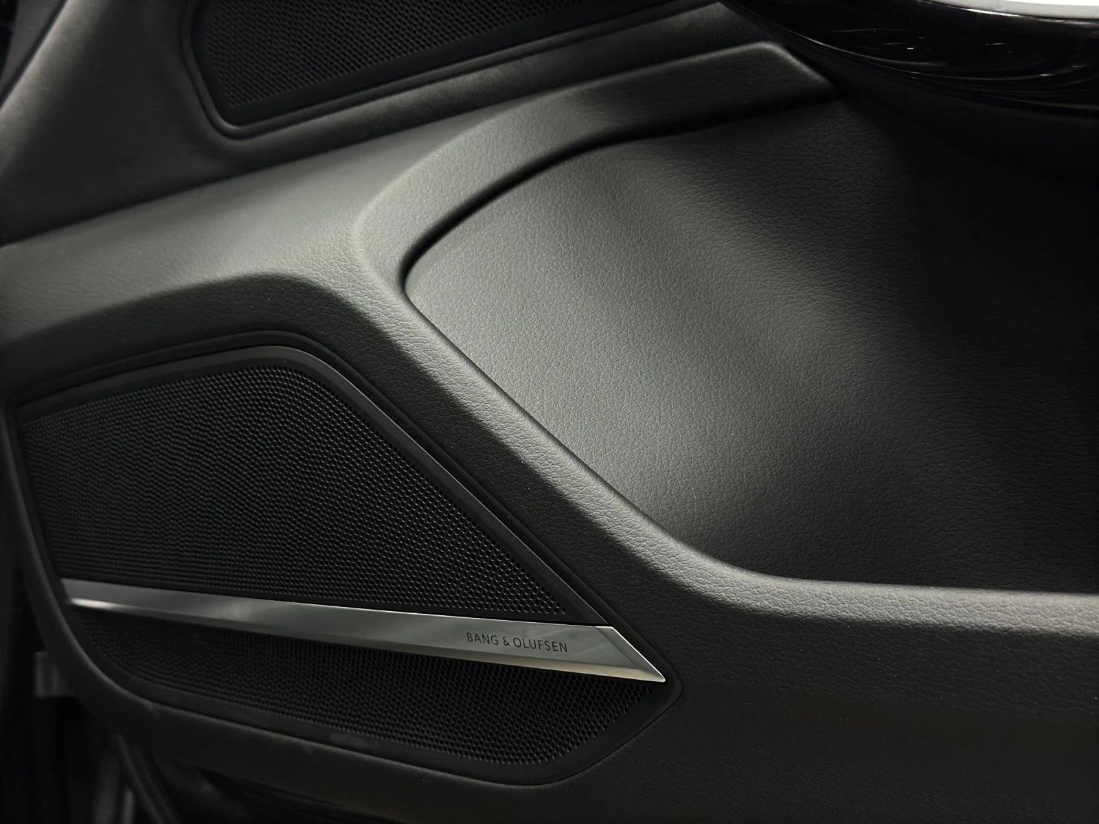 Audi S8 QUATTRO KERAMIK B&O MATRIX | Mobile.bg   13