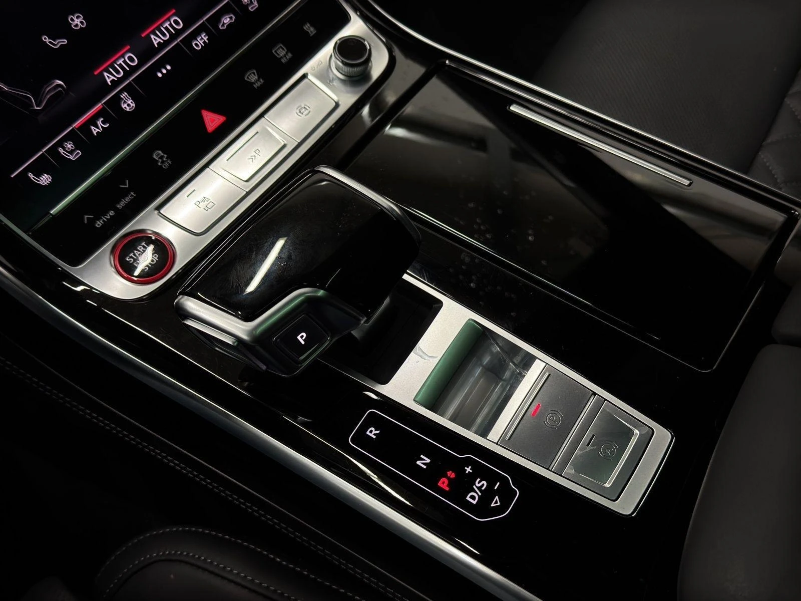 Audi S8 QUATTRO KERAMIK B&O MATRIX | Mobile.bg   10