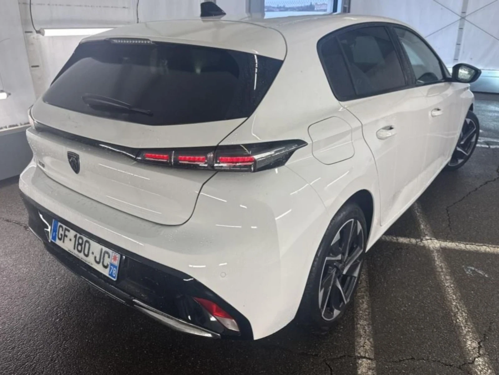 Peugeot 308 1.2 PURETECH 130 ALLURE.ACC.KAMERA.NAVI.LED - изображение 3