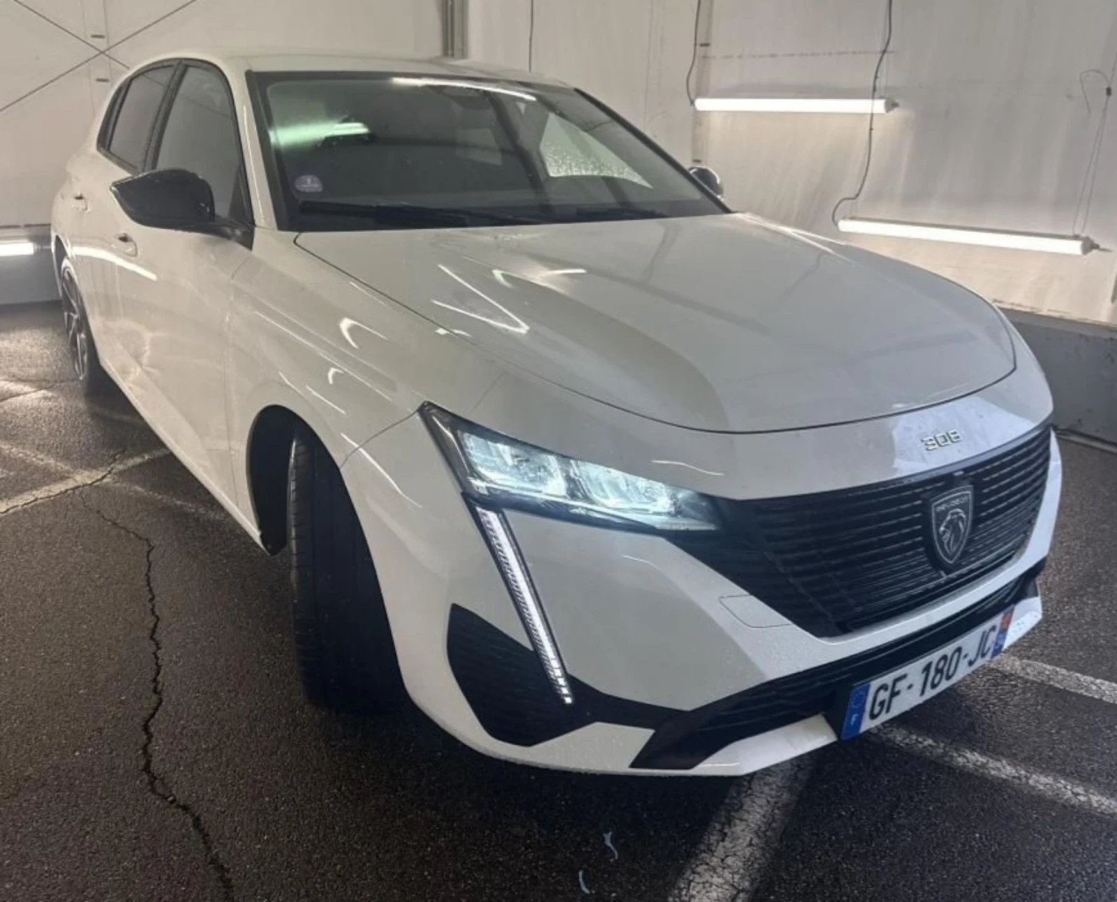 Peugeot 308 1.2 PURETECH 130 ALLURE.ACC.KAMERA.NAVI.LED - изображение 2