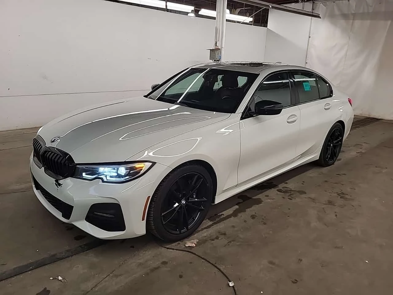 BMW 330  I XDRIVE | PANORAMA | �������� | CARFAX | Mobile.bg � ����������� 1