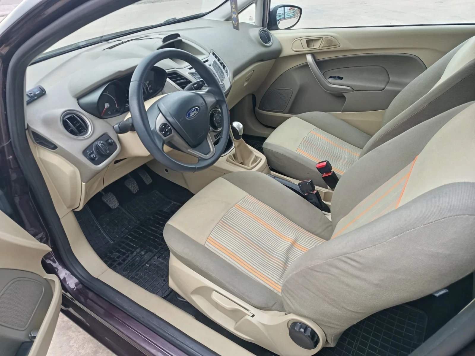 Ford Fiesta 1.4tdci, снимка 11 - Автомобили и джипове - 53929216