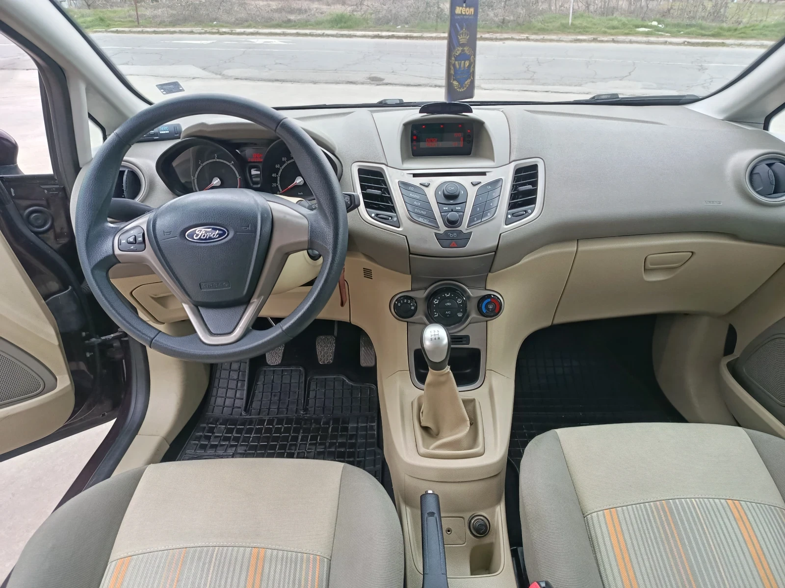 Ford Fiesta 1.4tdci, снимка 12 - Автомобили и джипове - 53929216