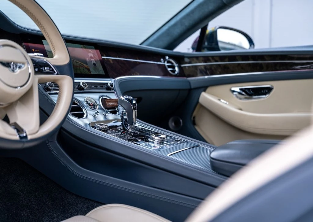 Bentley Continental gt 6.0 W12 4WD, снимка 8 - Автомобили и джипове - 53932617