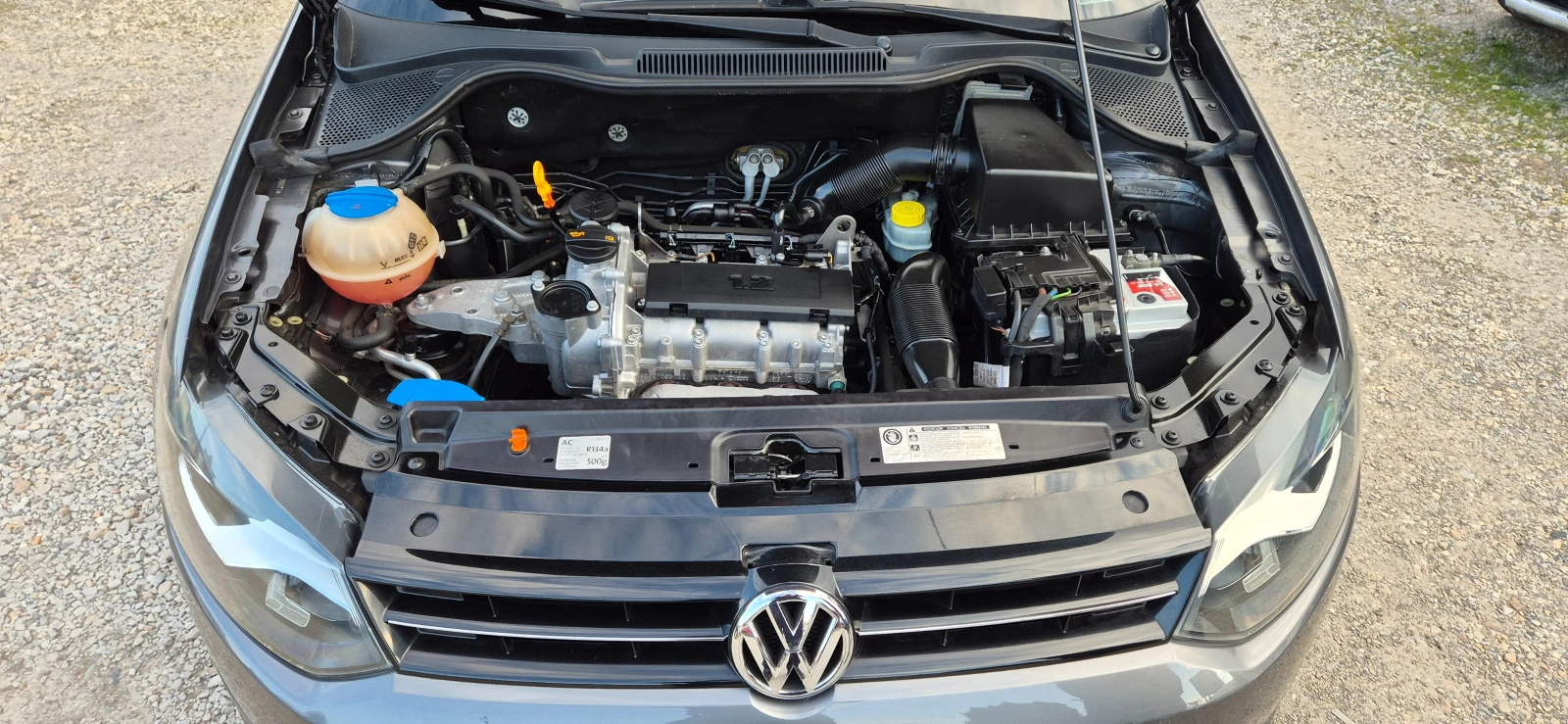 VW Polo 1.2i 90000км, снимка 17 - Автомобили и джипове - 53978095