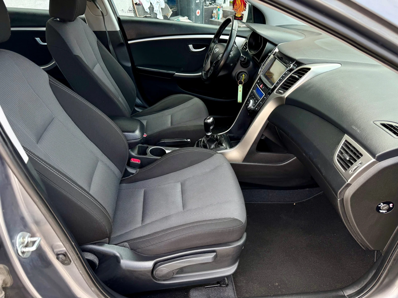 Hyundai I30 1.6CRDI-��������� -LED-190�.�� ������ | Mobile.bg � ����������� 12