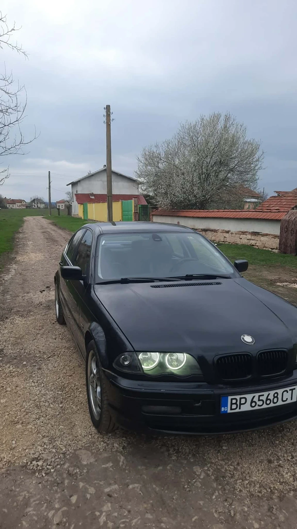 BMW 330, снимка 2 - Автомобили и джипове - 54085209
