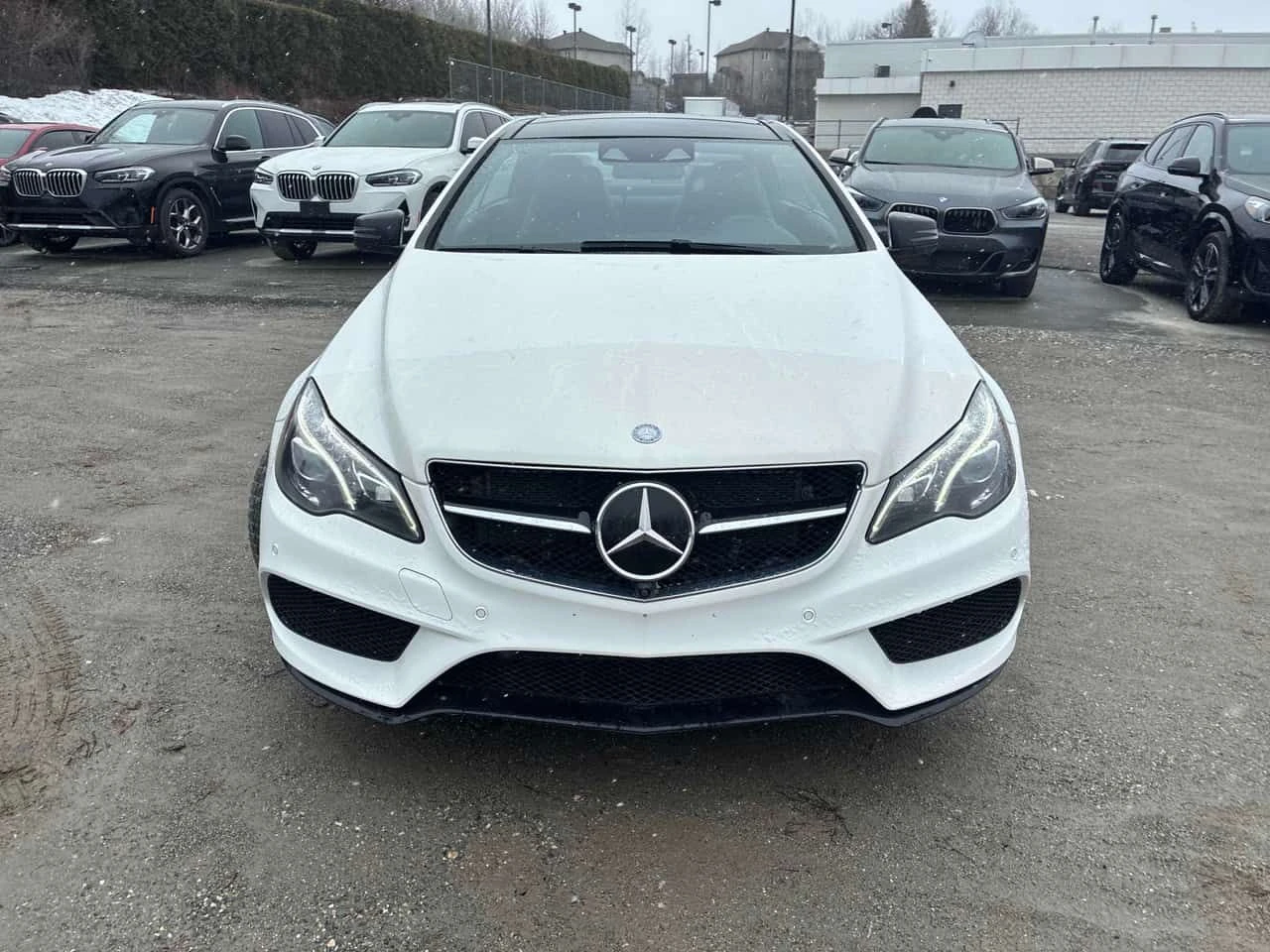 Mercedes-Benz E 400 АМГ Пакет/CARFAX/Пано/Подгрев/Памет/Обдух/КЛИП, снимка 2 - Автомобили и джипове - 54152390