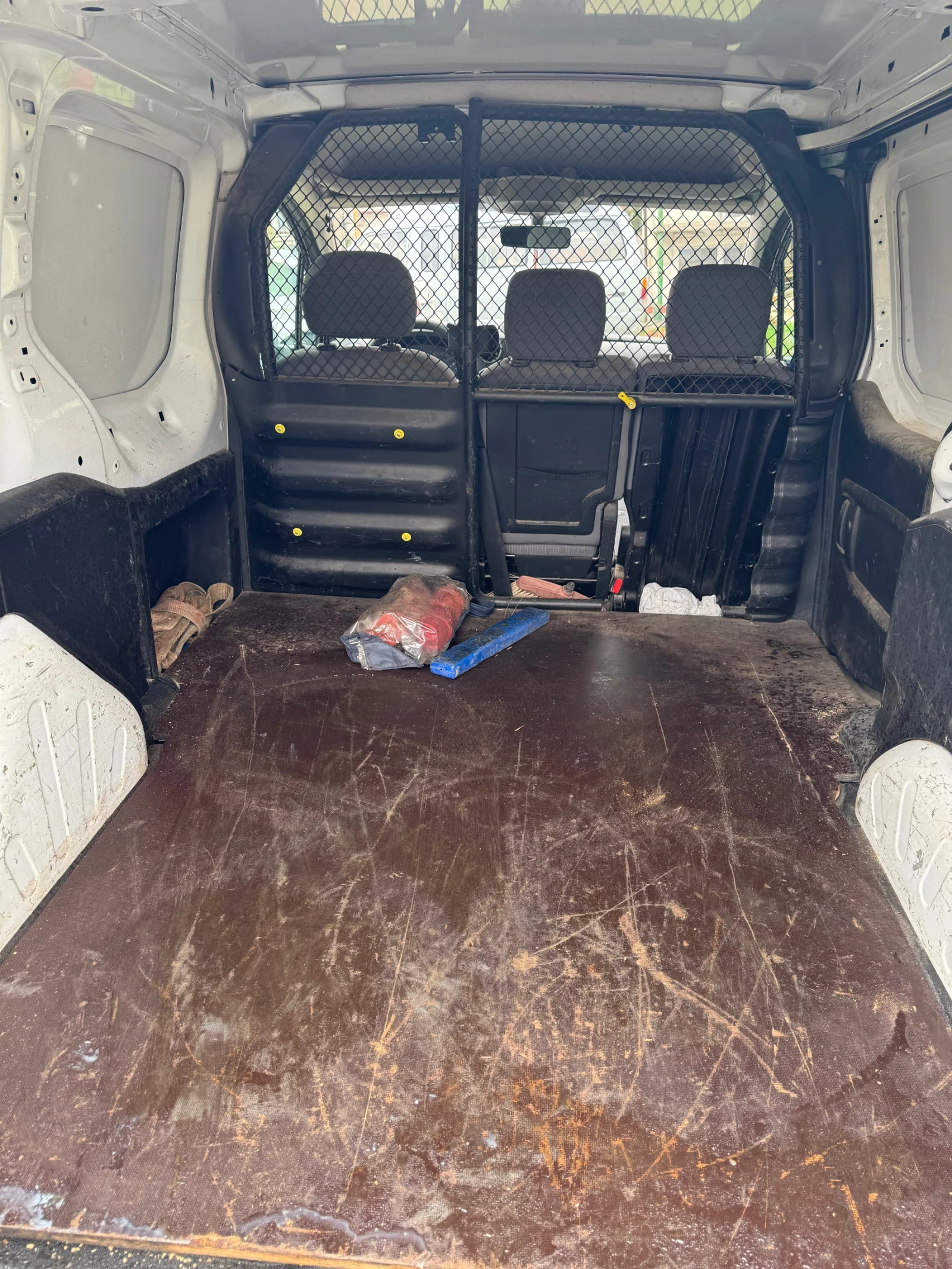 Peugeot Partner 1.6HDI, снимка 5 - Автомобили и джипове - 54206701