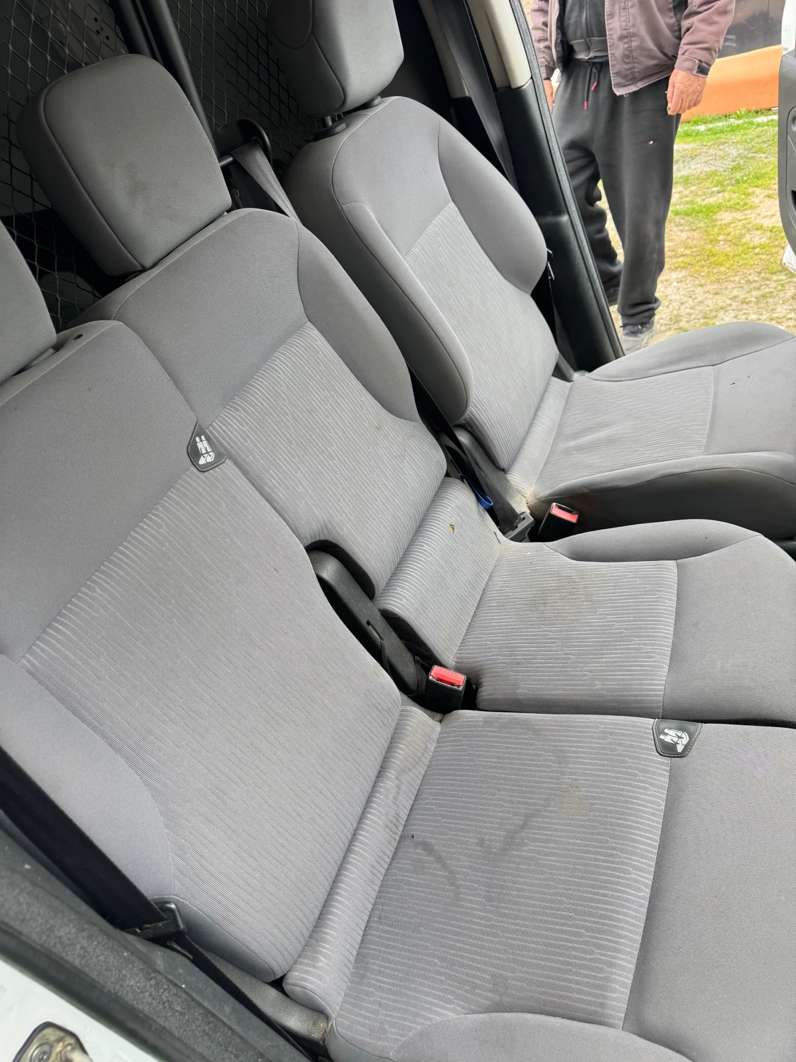 Peugeot Partner 1.6HDI, снимка 7 - Автомобили и джипове - 54206701