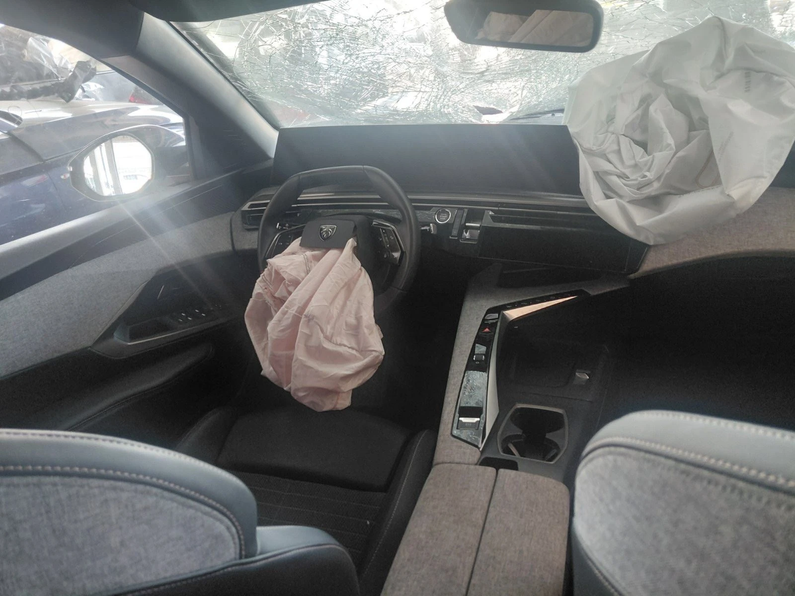 Peugeot 3008 1.2i ALLURE HYBRID | Mobile.bg � ����������� 4