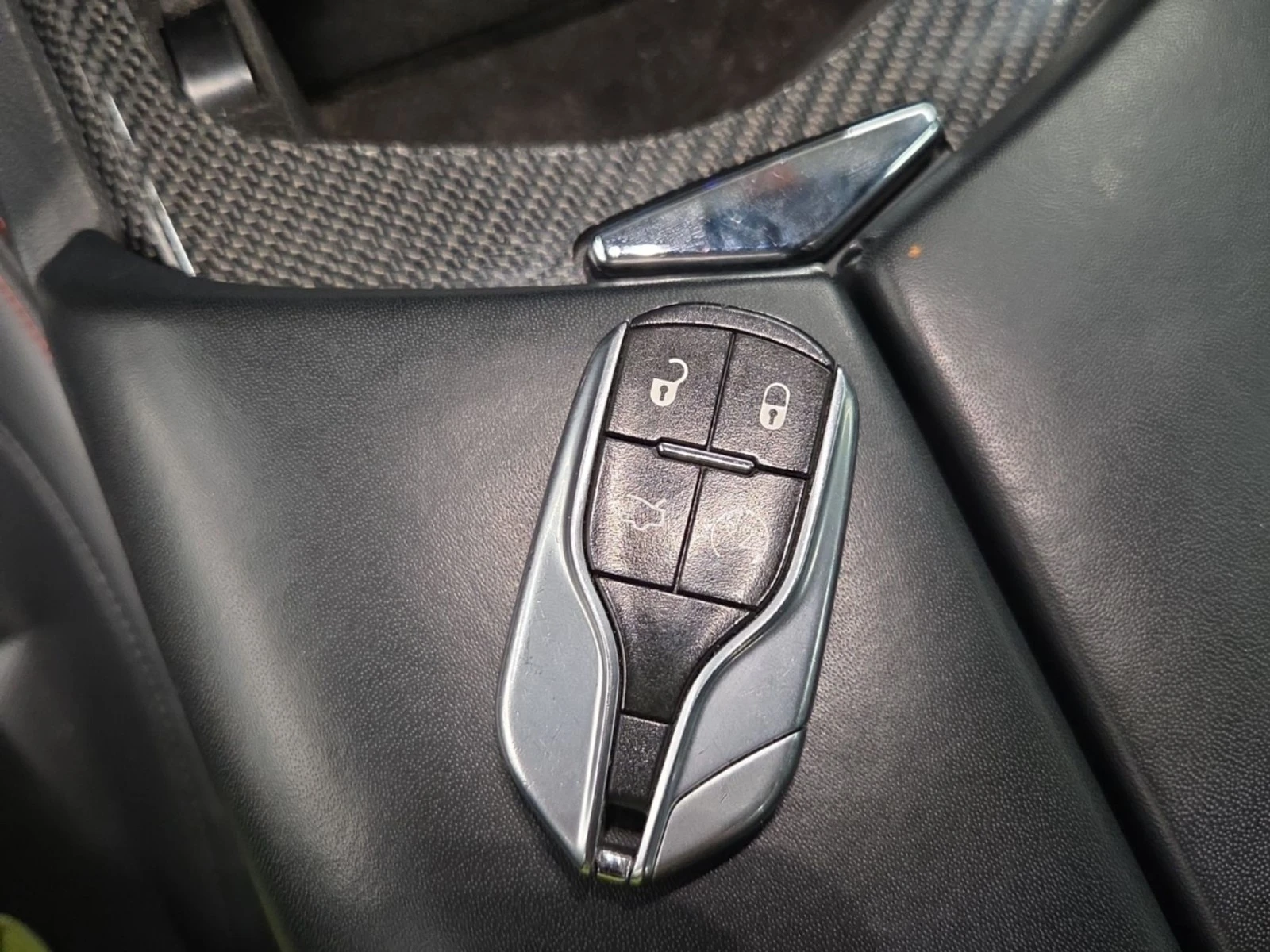 Maserati Ghibli S Q4 GRANSPORT * AвтоКредит * (ЦЕНА ДО БГ), снимка 17 - Автомобили и джипове - 55619191