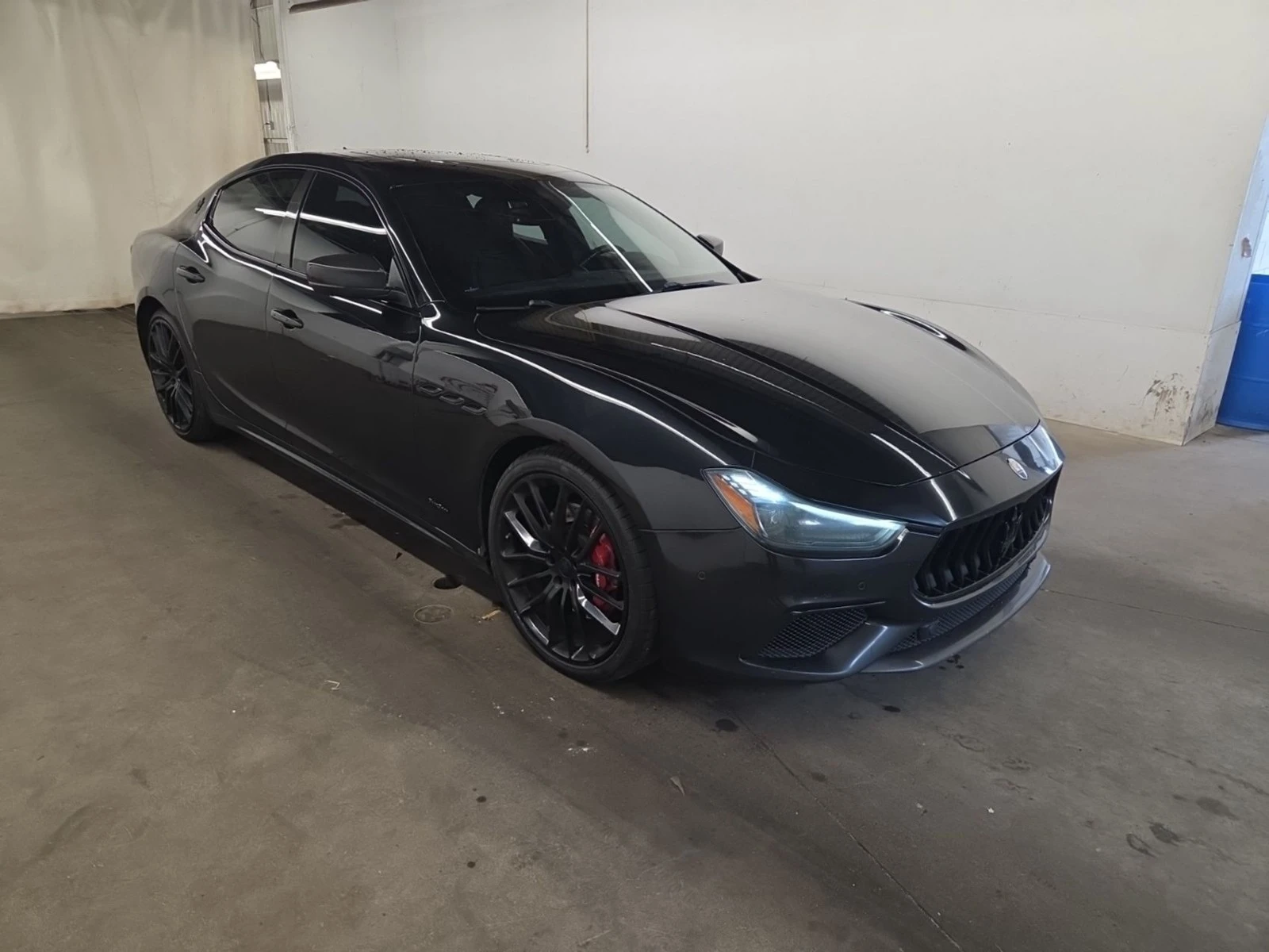 Maserati Ghibli S Q4 GRANSPORT * AвтоКредит * (ЦЕНА ДО БГ), снимка 2 - Автомобили и джипове - 55619191