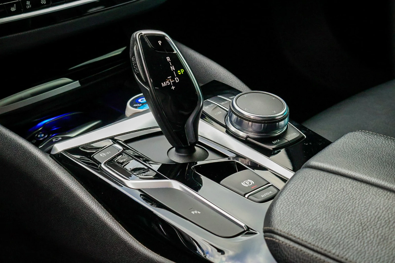BMW 540 B58 xDrive MHD, снимка 10 - Автомобили и джипове - 55874531