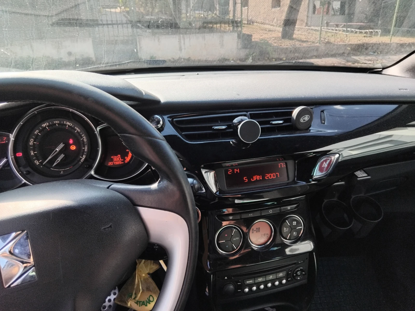 DS DS 3 1.4, снимка 5 - Автомобили и джипове - 56252269