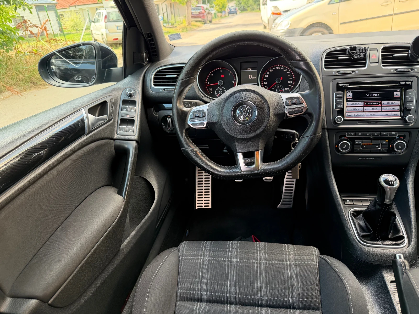 VW Golf 2.0 GTD, снимка 6 - Автомобили и джипове - 56434052