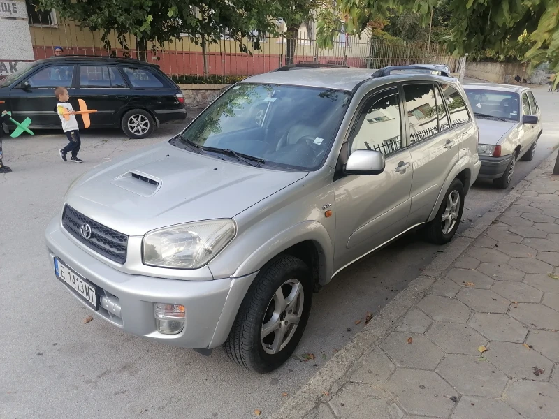 Toyota Rav4 2.0 , снимка 2 - Автомобили и джипове - 47510932