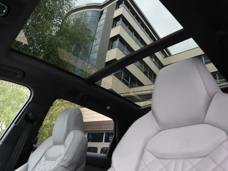 Audi SQ7 4.0TDI/Камера/Подгрев/Панорама/6+ 1, снимка 11 - Автомобили и джипове - 49996414