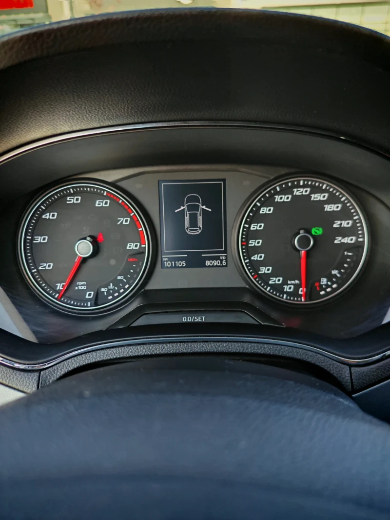 Seat Arona FULL LED, 7G-Tronic, снимка 11 - Автомобили и джипове - 52450898