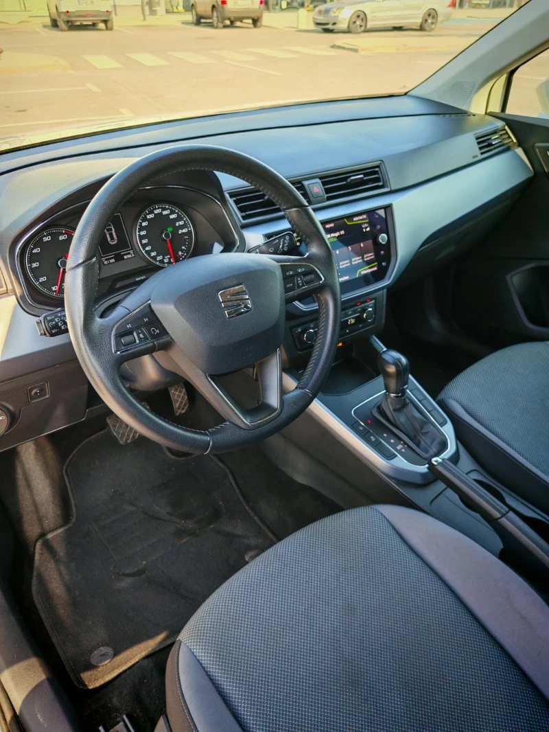 Seat Arona FULL LED, 7G-Tronic, снимка 7 - Автомобили и джипове - 52450898