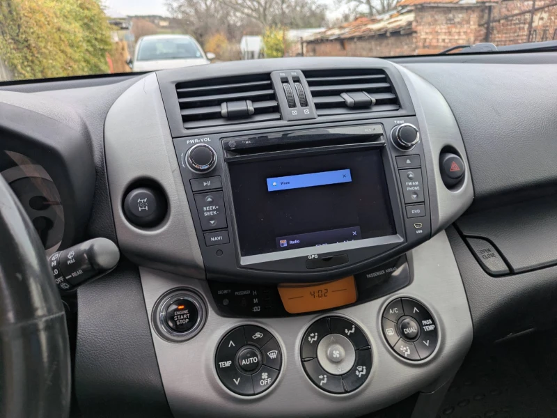 Toyota Rav4, снимка 8 - Автомобили и джипове - 52467906