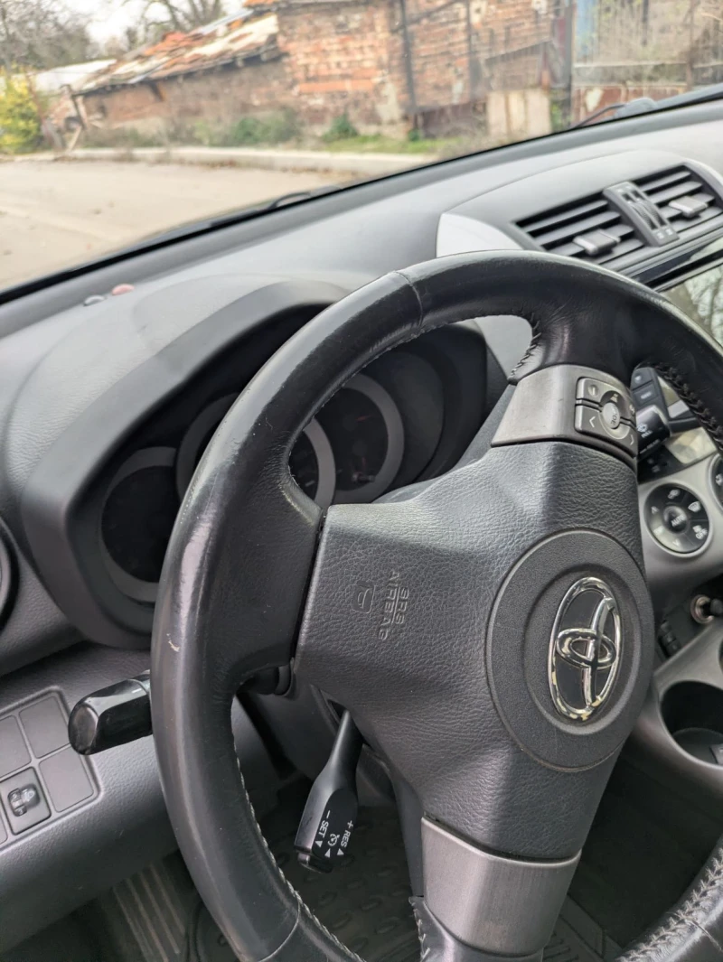 Toyota Rav4, снимка 5 - Автомобили и джипове - 52467906
