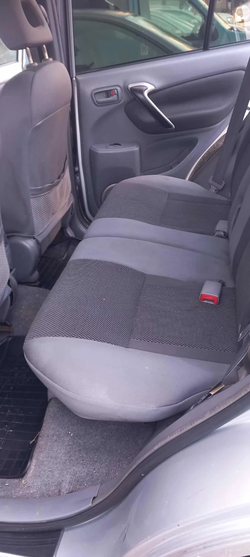 Toyota Rav4, снимка 4 - Автомобили и джипове - 52855819