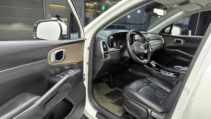 Kia Sorento 2.2 2WD TRENDY autogeorge.com, снимка 10 - Автомобили и джипове - 52873595