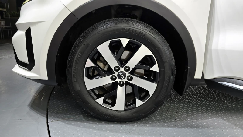 Kia Sorento 2.2 2WD TRENDY autogeorge.com, снимка 5 - Автомобили и джипове - 52873595