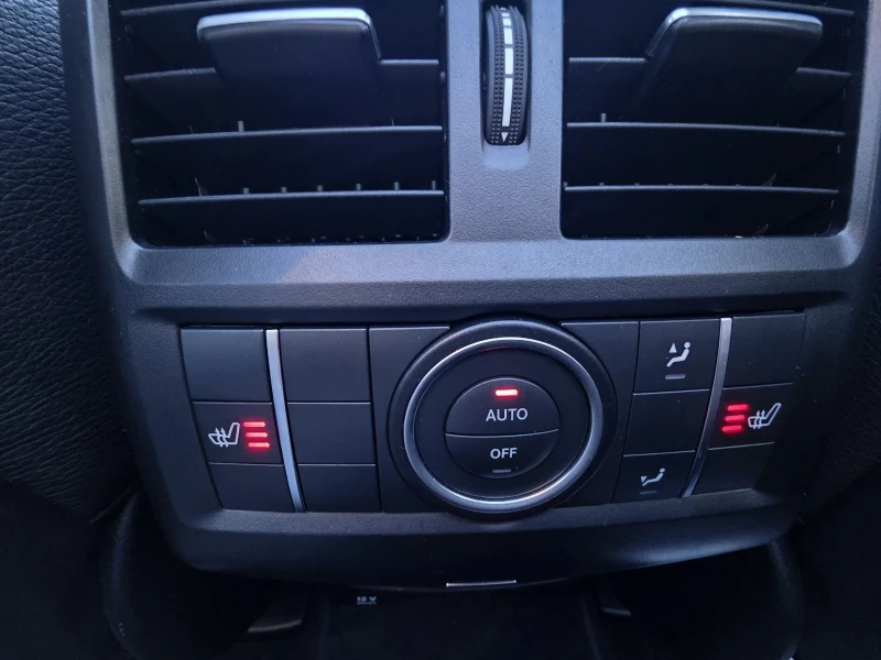 Mercedes-Benz ML 350 АМГ= ВАКУУМ= ОБДУХВАНЕ= ПЕЧКА= ПАНОРАМА, снимка 17 - Автомобили и джипове - 52928786