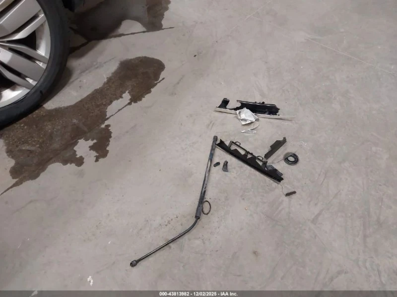 VW Atlas 3.6L V-6 DI, DOHC, VVT, 276HP All Wheel Drive, снимка 4 - Автомобили и джипове - 52938678