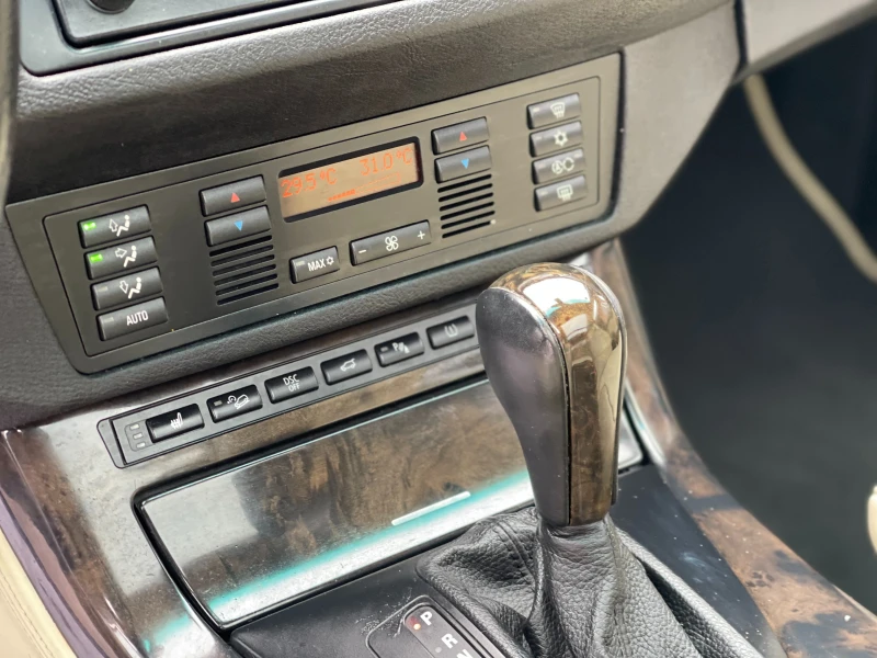 BMW X5 3.0D Edition Exclusive, снимка 16 - Автомобили и джипове - 53201843