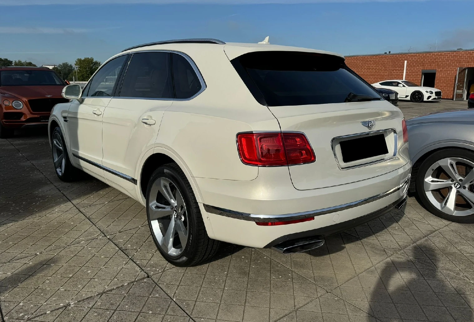 Bentley Bentayga 6.0 W12 - изображение 5