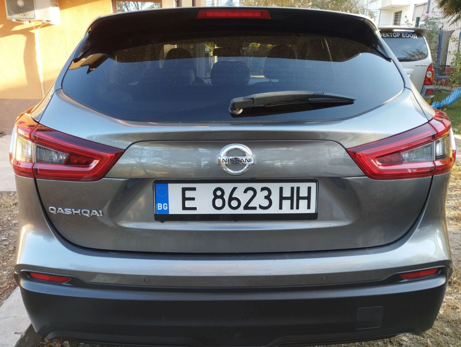 Nissan Qashqai 1.2 DIG-T - изображение 2