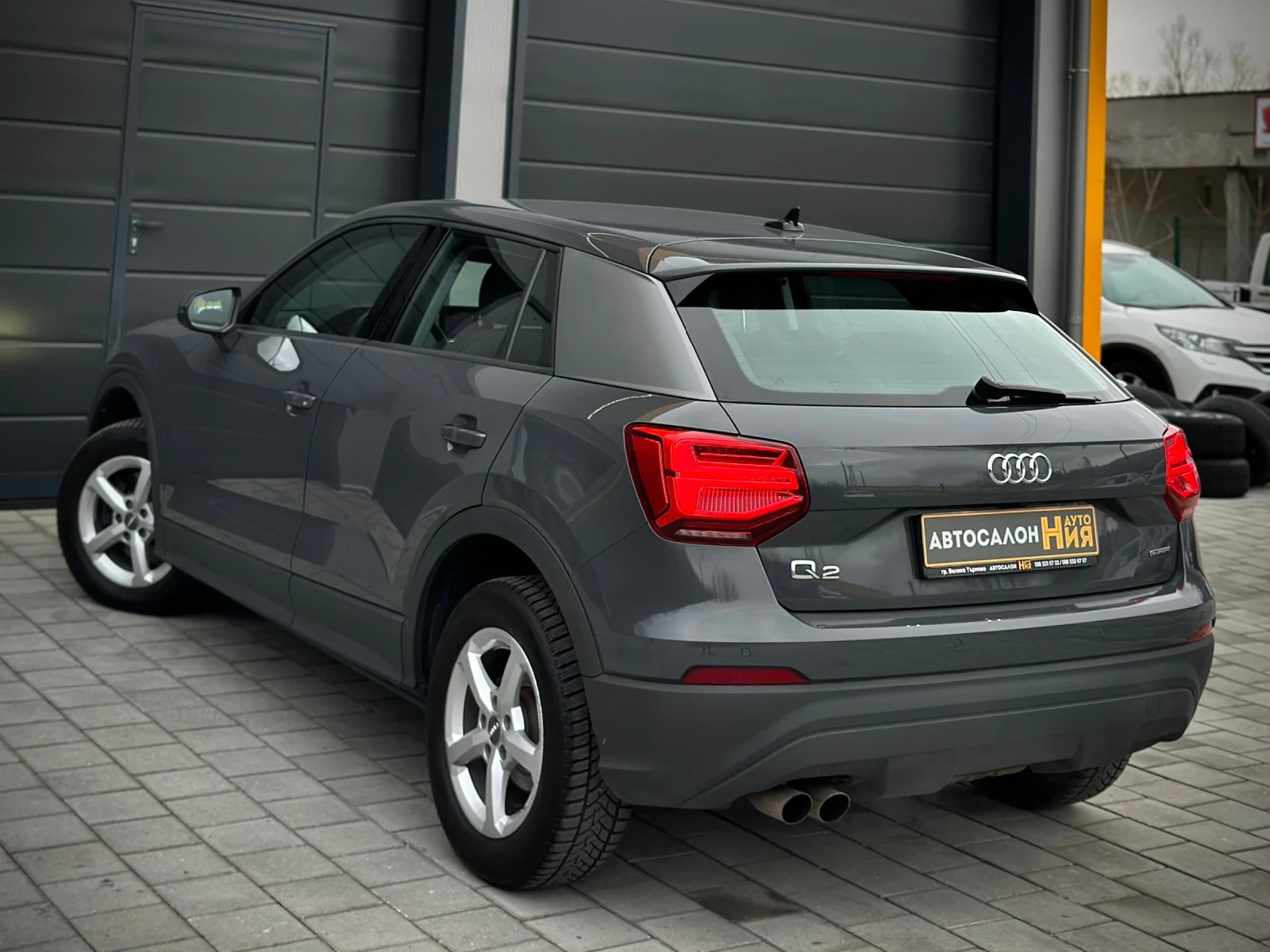 Audi Q2 2.0 * 40TFSI* LED* Lane Assist* Distronic* Quattro - изображение 4