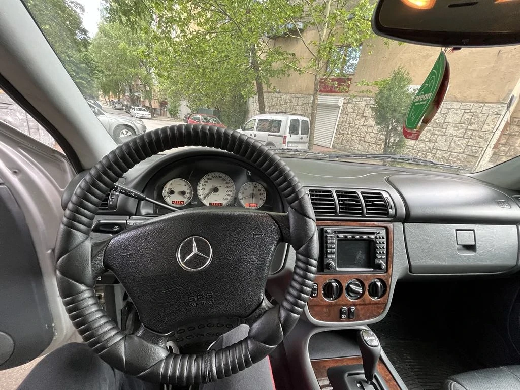 Mercedes-Benz ML 320  - изображение 4