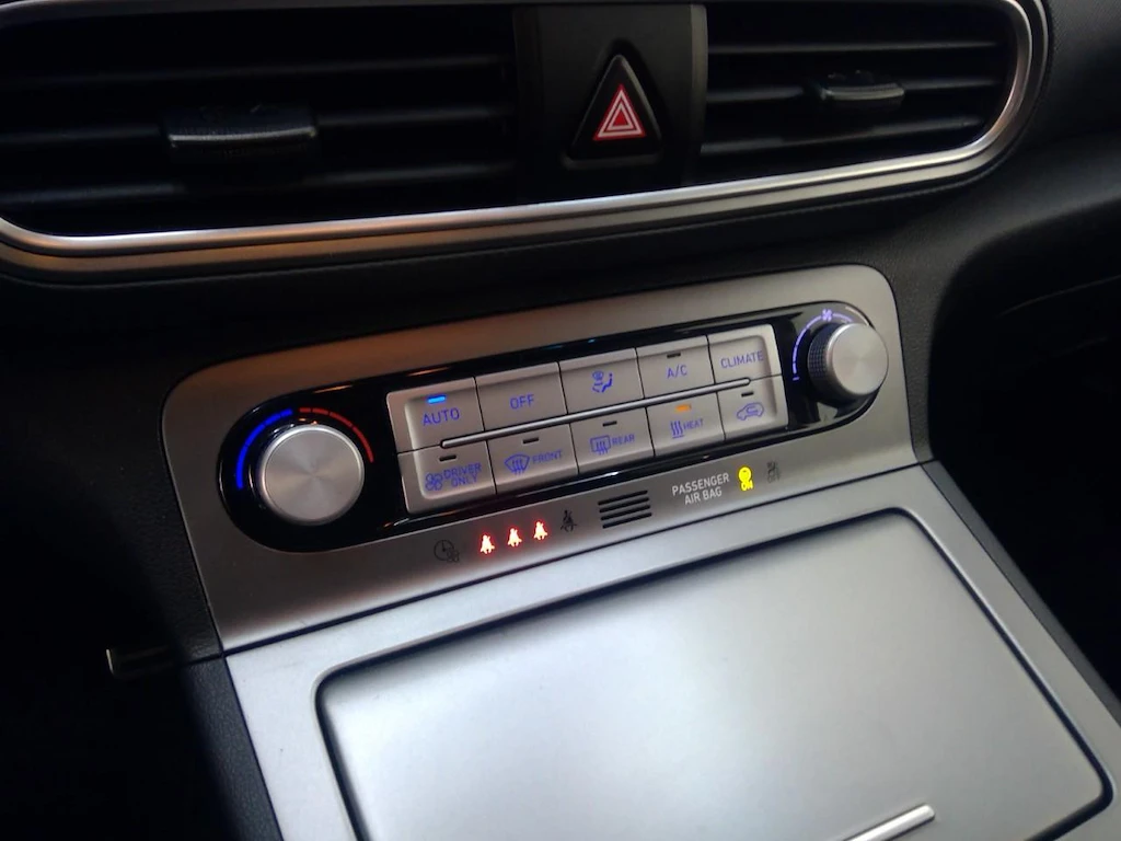 Hyundai Kona Fashion, снимка 14 - Автомобили и джипове - 53886456