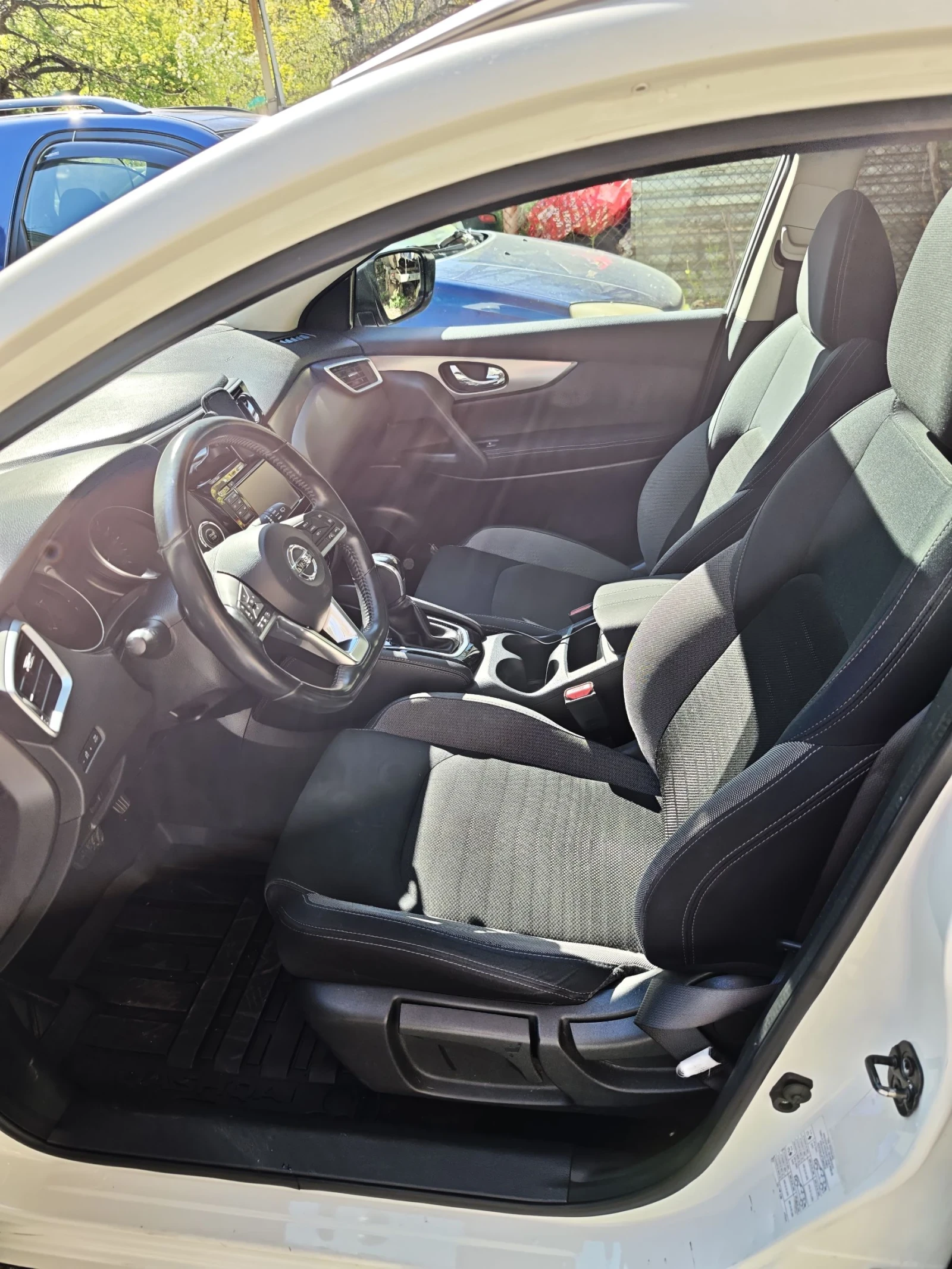 Nissan Qashqai, снимка 8 - Автомобили и джипове - 54245718