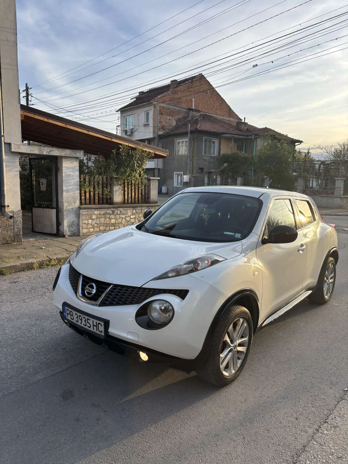 Nissan Juke, снимка 12 - Автомобили и джипове - 54561552