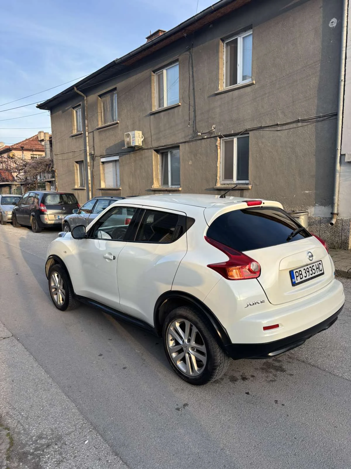 Nissan Juke, снимка 11 - Автомобили и джипове - 54561552