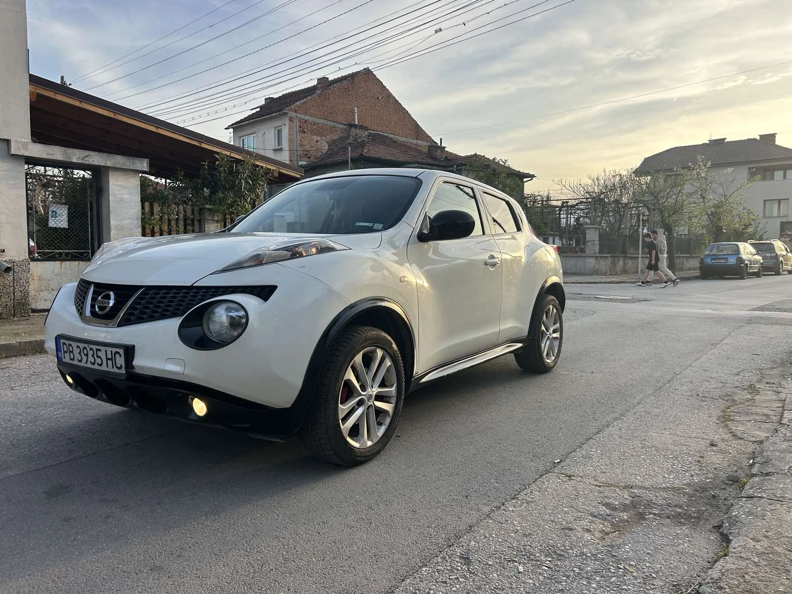 Nissan Juke, снимка 9 - Автомобили и джипове - 54561552