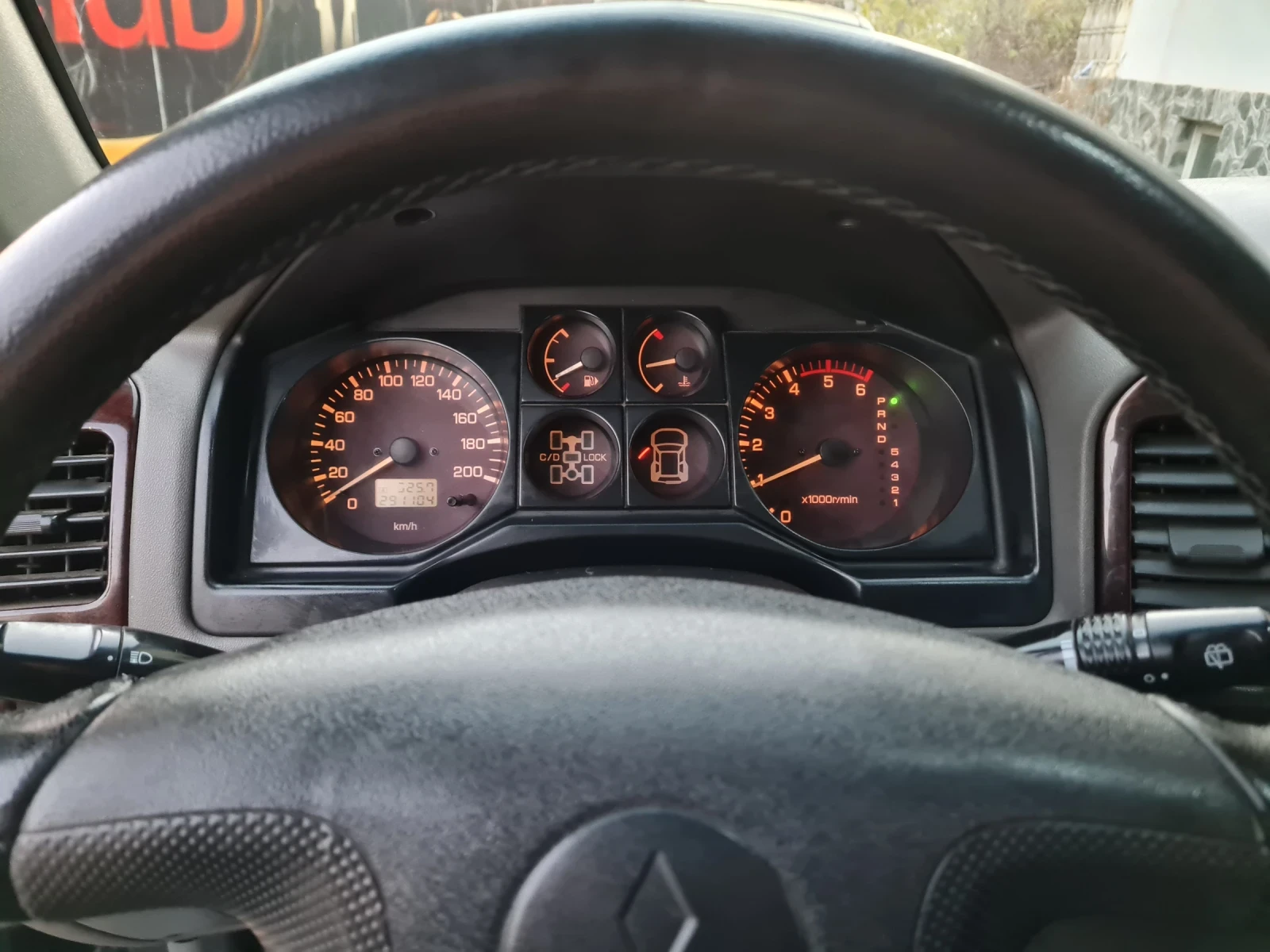 Mitsubishi Pajero, снимка 10 - Автомобили и джипове - 54610758
