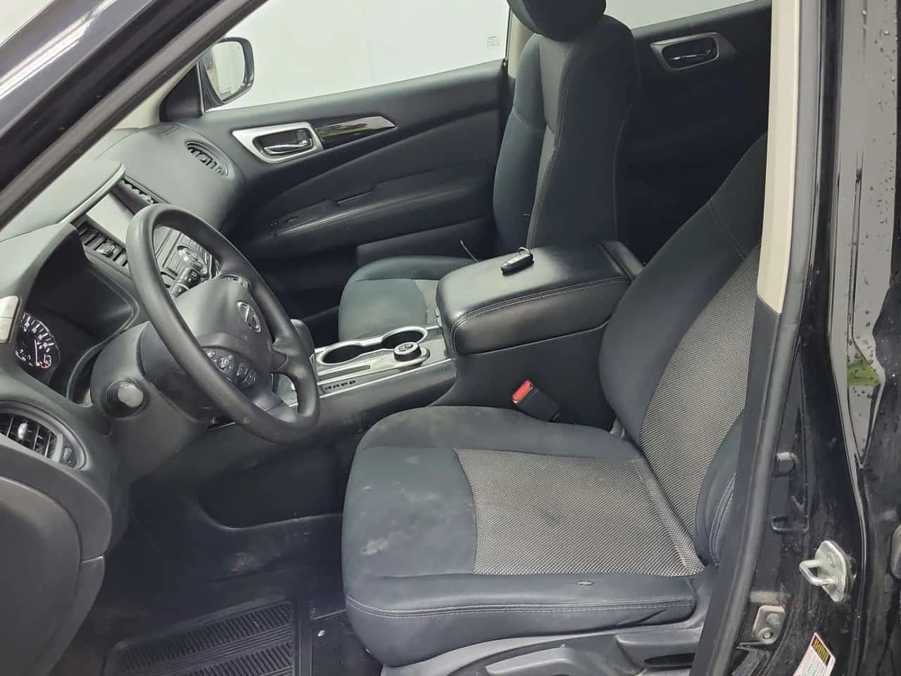 Nissan Pathfinder | CARFAX| АВТОКРЕДИТ БЕЗ ПЪРВОНАЧАЛНА ВНОСКА, снимка 9 - Автомобили и джипове - 54656410