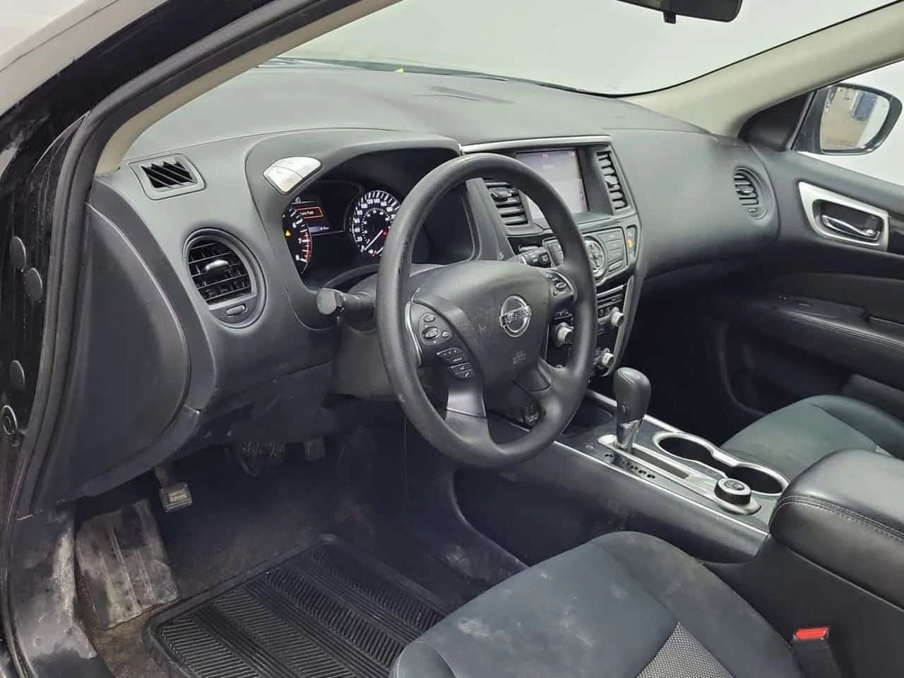Nissan Pathfinder | CARFAX| АВТОКРЕДИТ БЕЗ ПЪРВОНАЧАЛНА ВНОСКА, снимка 10 - Автомобили и джипове - 54656410