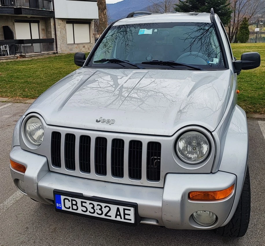 Jeep Cherokee Liberty, снимка 3 - Автомобили и джипове - 54863844